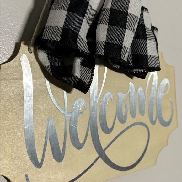 Gold Welcome Sign with Black and White Ribbon - Picture 3 of 3